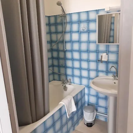 מלון De France Saint-Calais