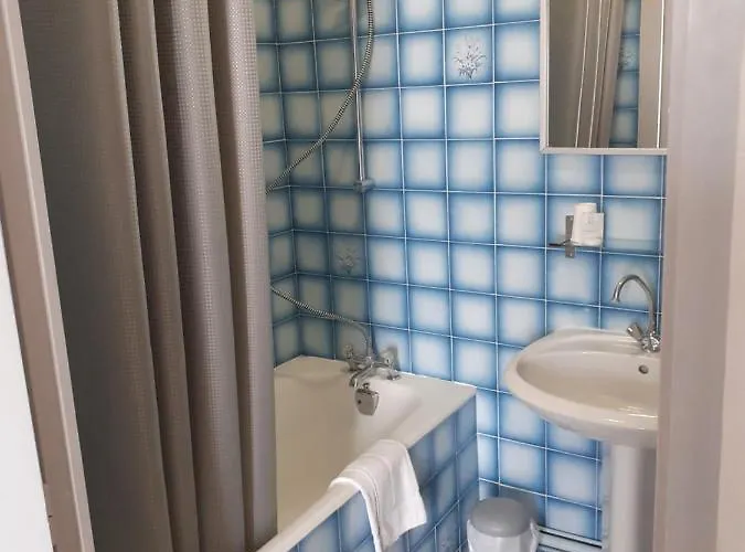 Hotel De France Saint-Calais